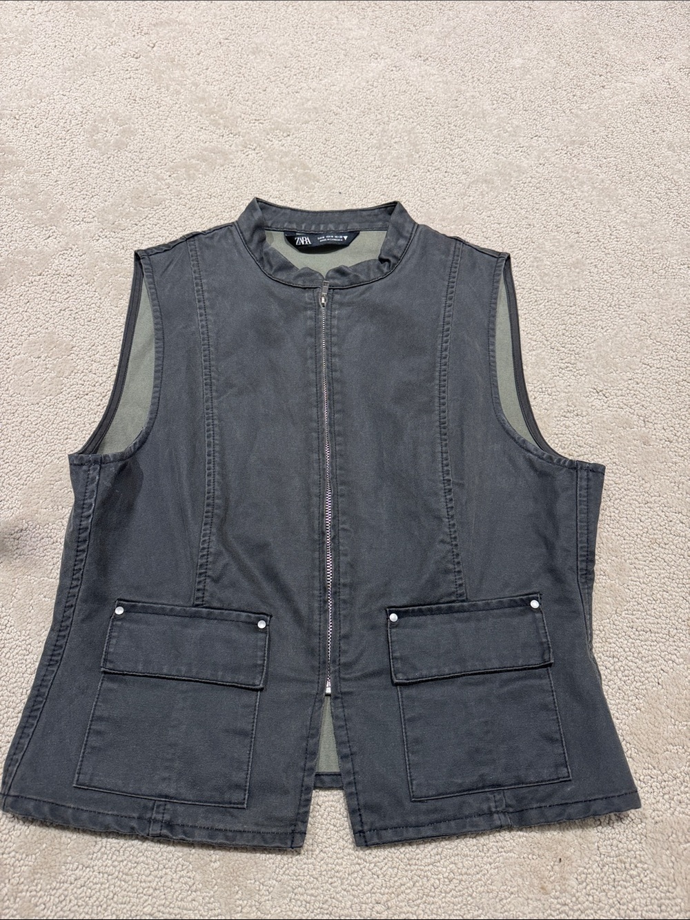 Zara  Sleeveless Utility Vest with Front Pockets